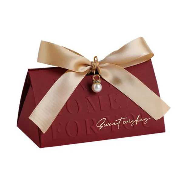 gift bag handle attachment detail cotton rope rivet eyelet UGI Packaging
