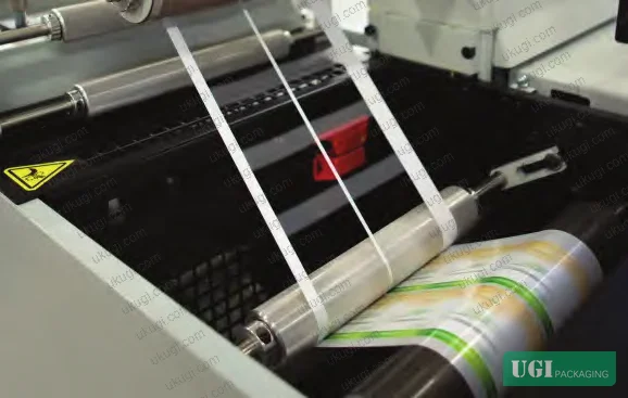 Figure 1: Waste strip breakage analysis — die blade condition inspection and matrix lift-off geometry on a rotary die-cutting unit