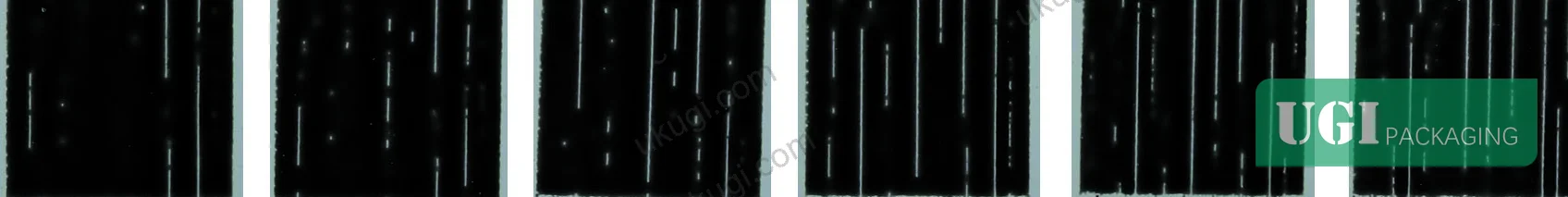 Figure 3: Visual comparison of printed dot and line quality at different ink temperatures, showing white-point and trailing-line defect reduction above 44°C