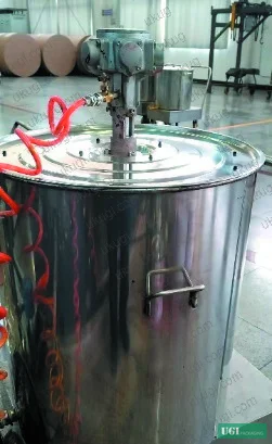 Figure 5: Pneumatic diaphragm pump configuration — independent flow control valves on supply and return circuits allow differential tuning of ink circulation rate